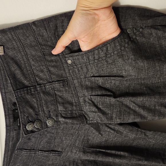 Prana Lizbeth grey zip and 3 button fly outdoor cropped capri pant size 4 - Picture 4 of 10